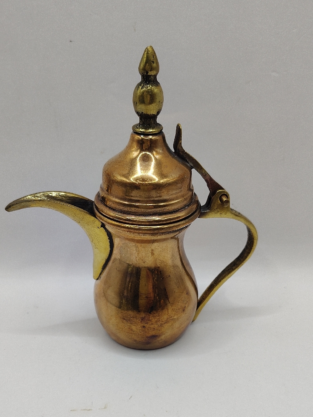 VINTAGE Copper & BRASS TURKISH DALLAH ARABIC COFFEE EWER HOME DECOR COLLECTABLE